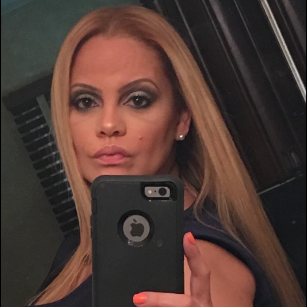 Meet your Posher, Brenda